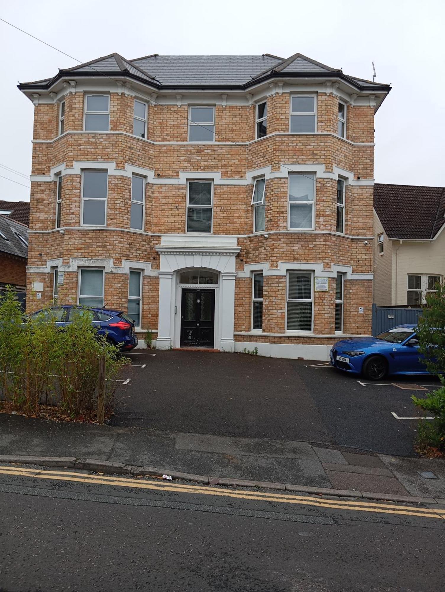 Stylish Apartment In Victorian Conversion Free Parking & Private Patio Close To Beach Town Centre & Bic Bournemouth Exterior photo